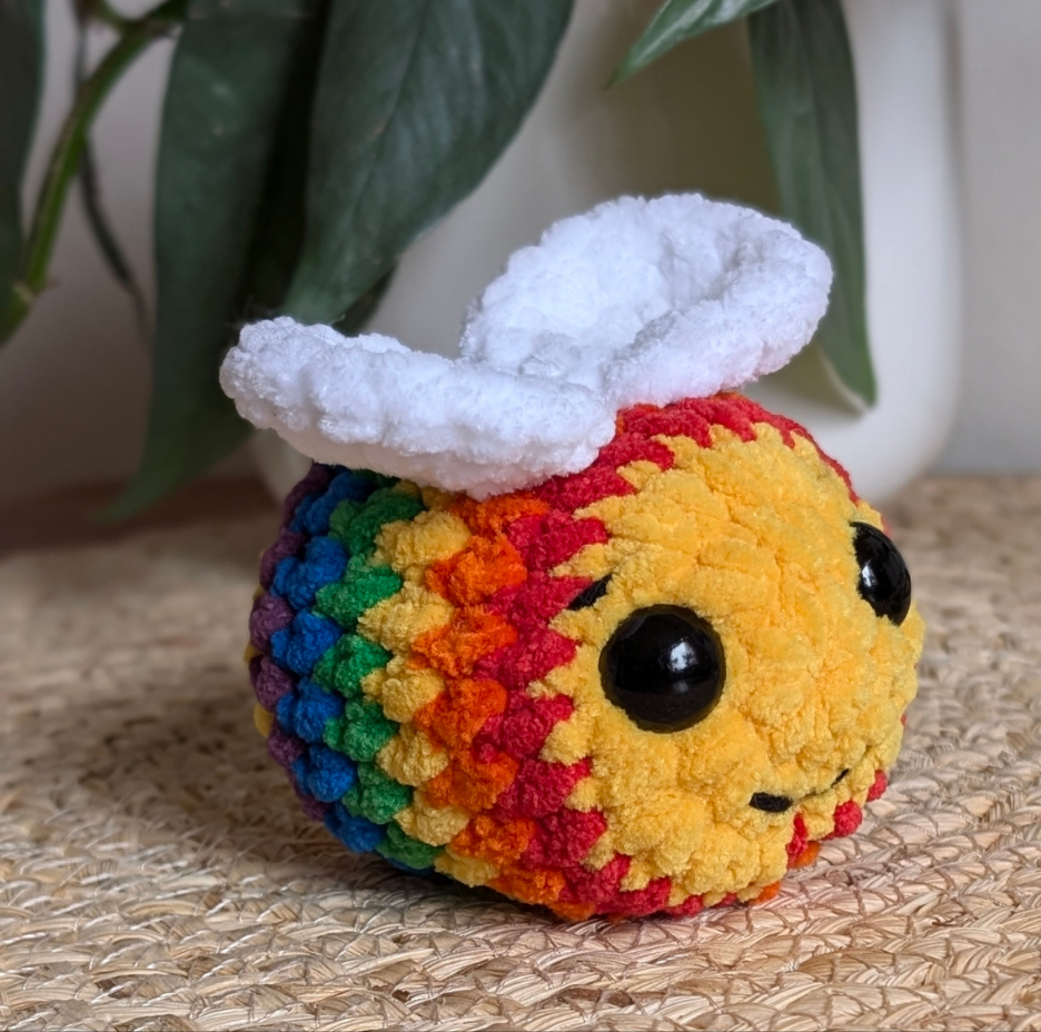 DIY-kit - Virka Regnbågsbiet Bella